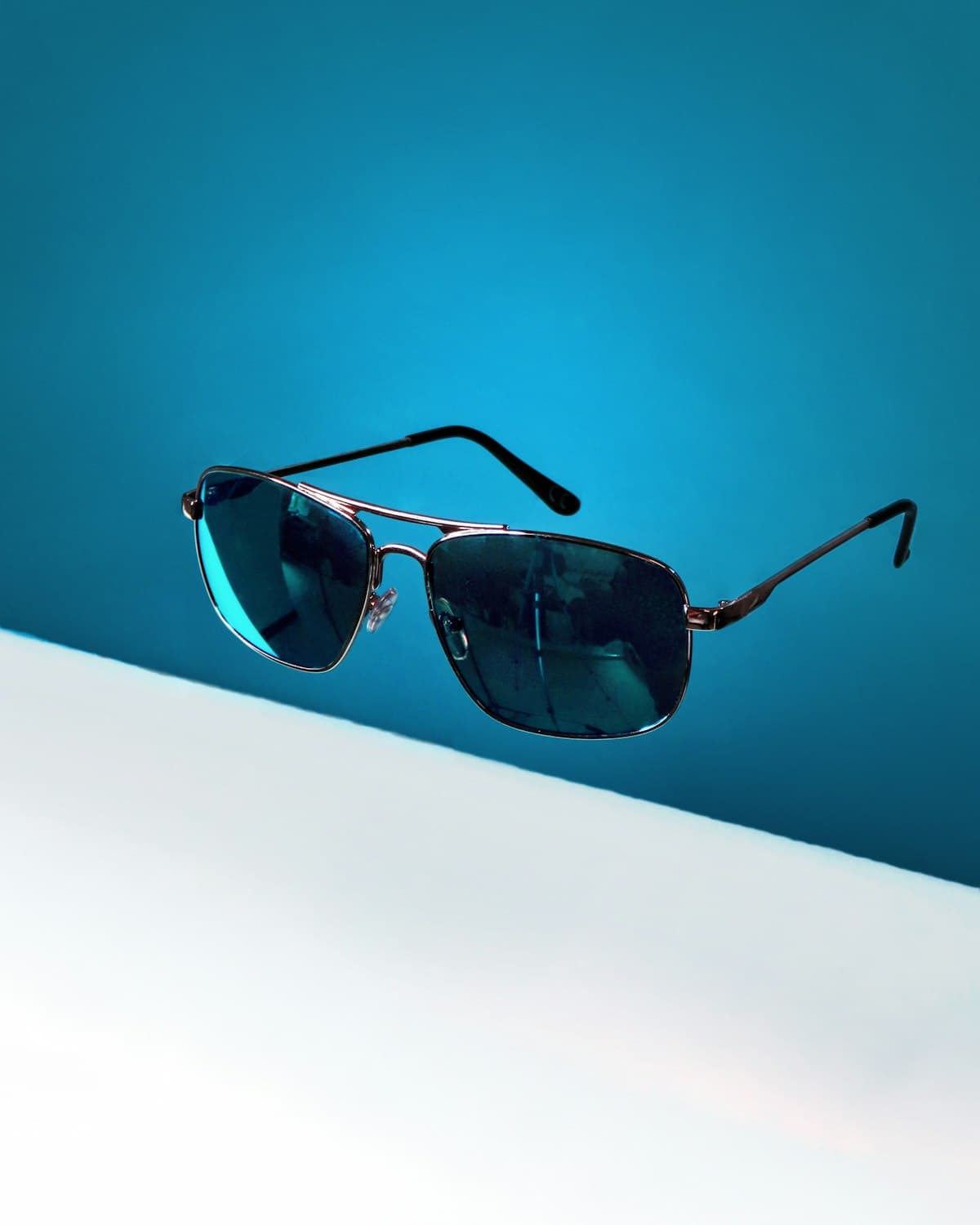 Aviator in Titanium, view 2