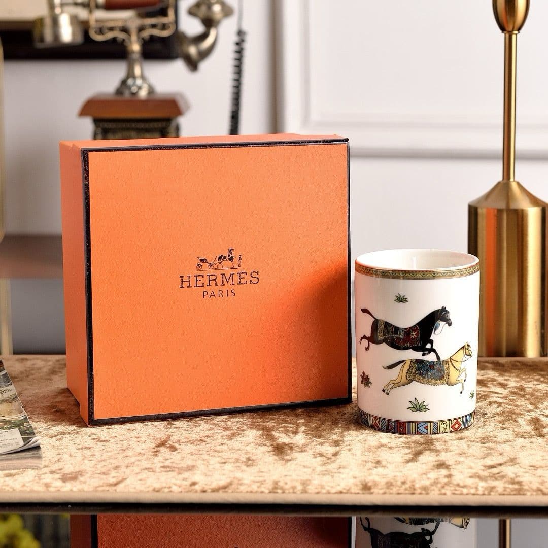 MUGS AND TRAYS, photo 17