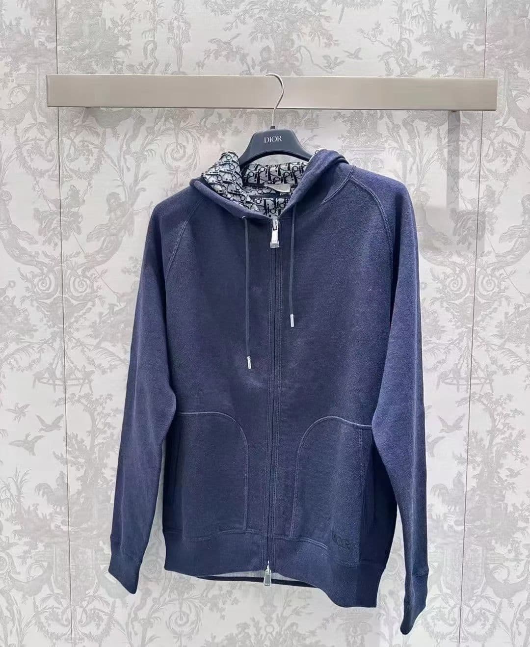 Winter Apparels, photo 5