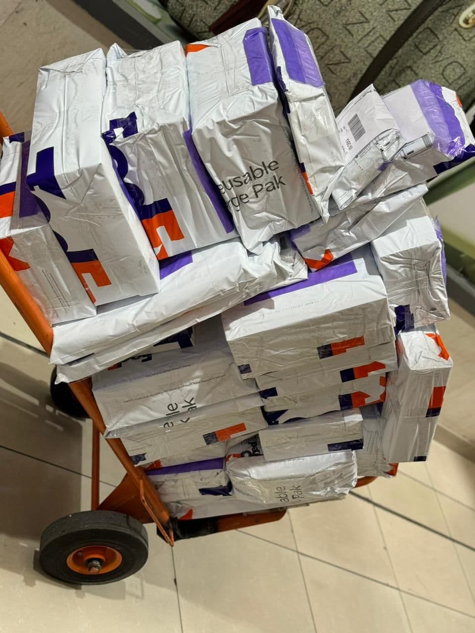 Deliveries, photo 2