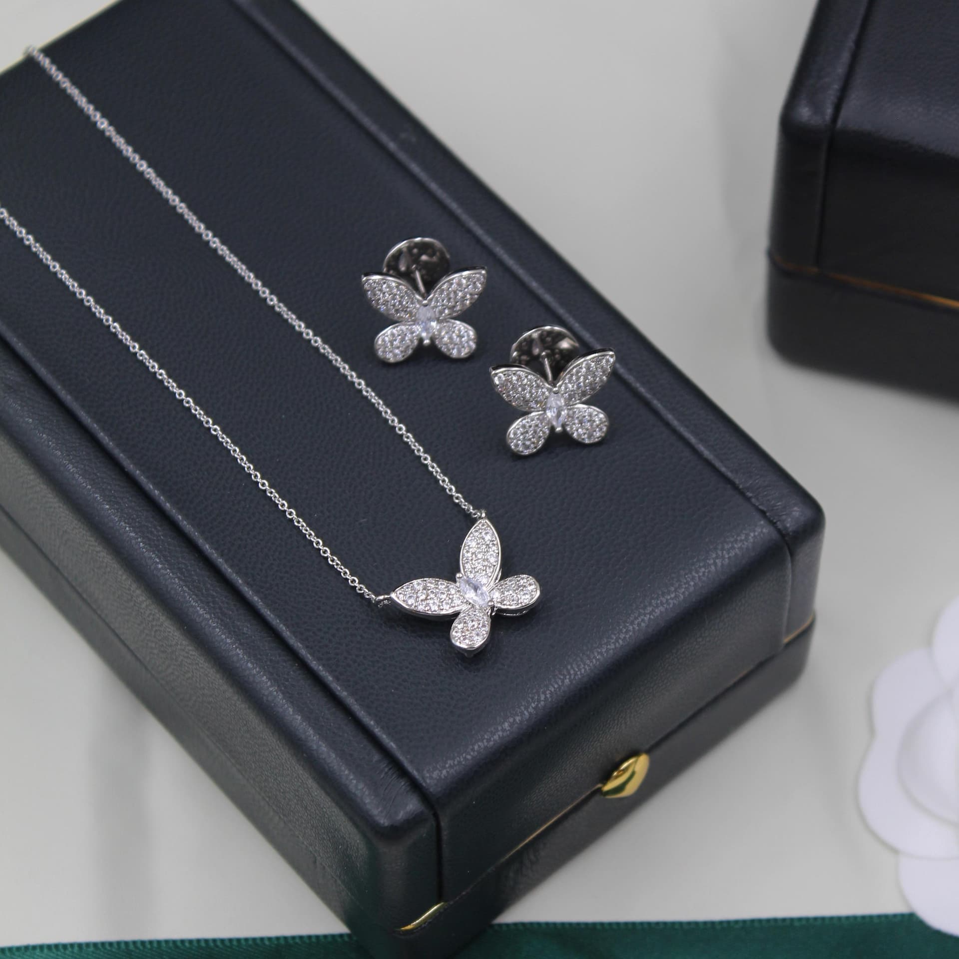 Jewellery, photo 5