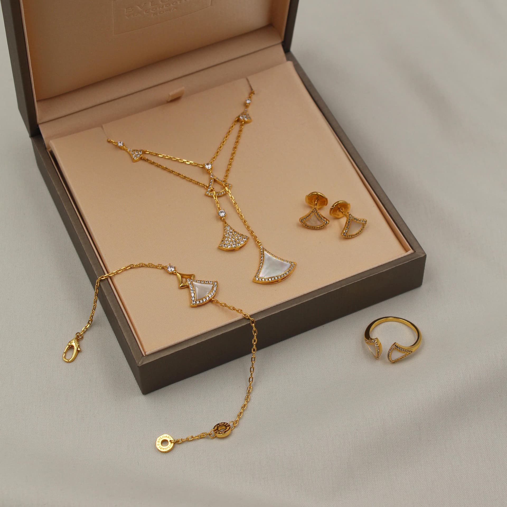 Jewellery, photo 21