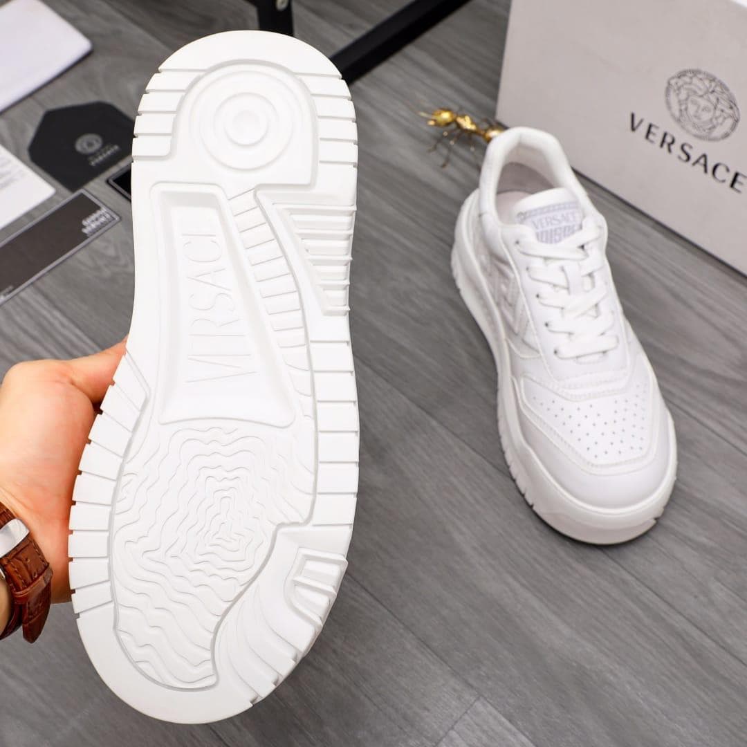 Versace, photo 2
