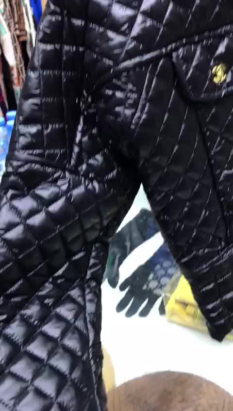 Shirt & Dresses، فيديو 1
