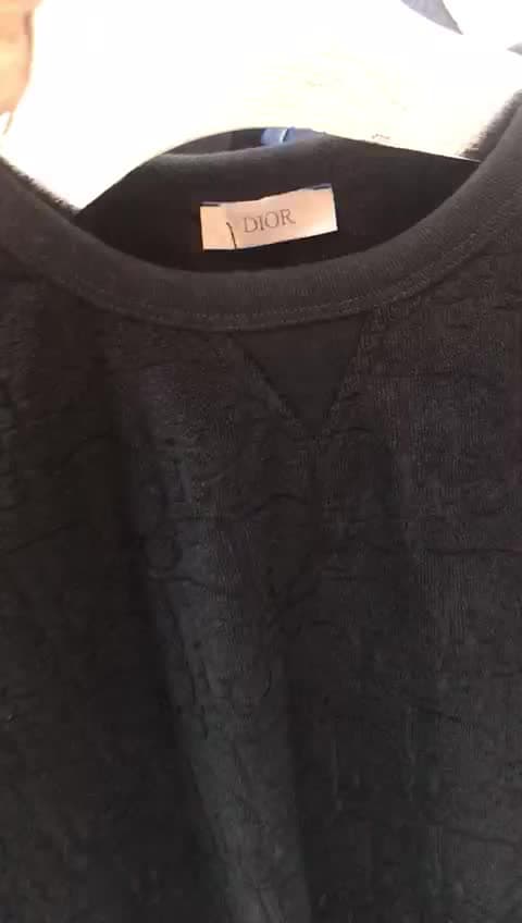 Shirt & Dresses، فيديو 9