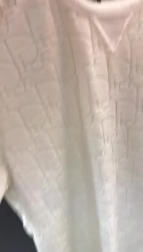 Shirt & Dresses، فيديو 10