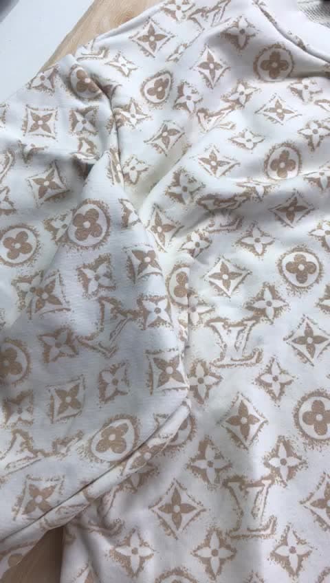 Shirt & Dresses، فيديو 27