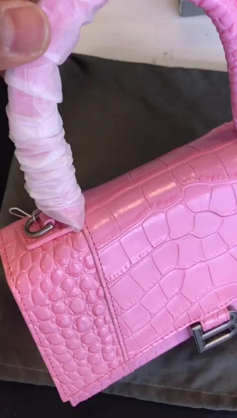 Balenciaga Bags, Video 4