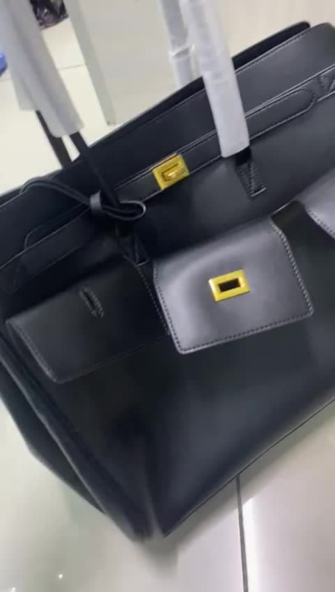Balenciaga Bags, Video 23