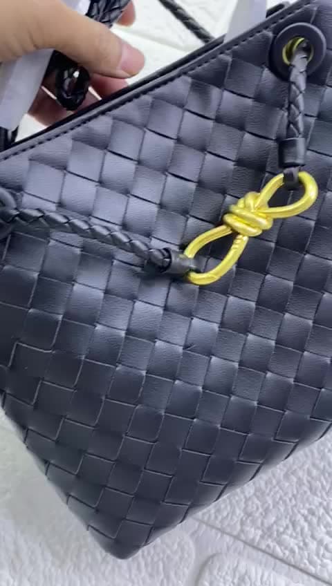 Bottega Veneta Bags, vidéo 15