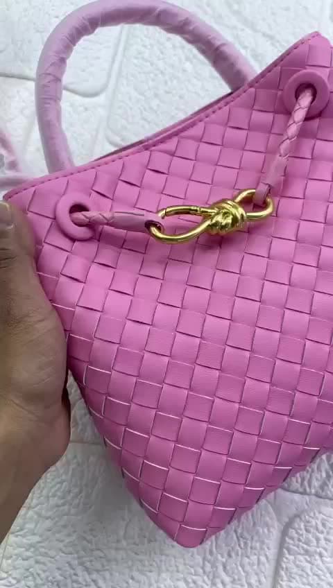 Bottega Veneta Bags, vidéo 17