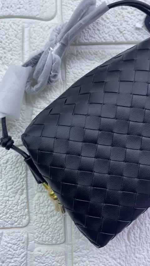 Bottega Veneta Bags, vidéo 18