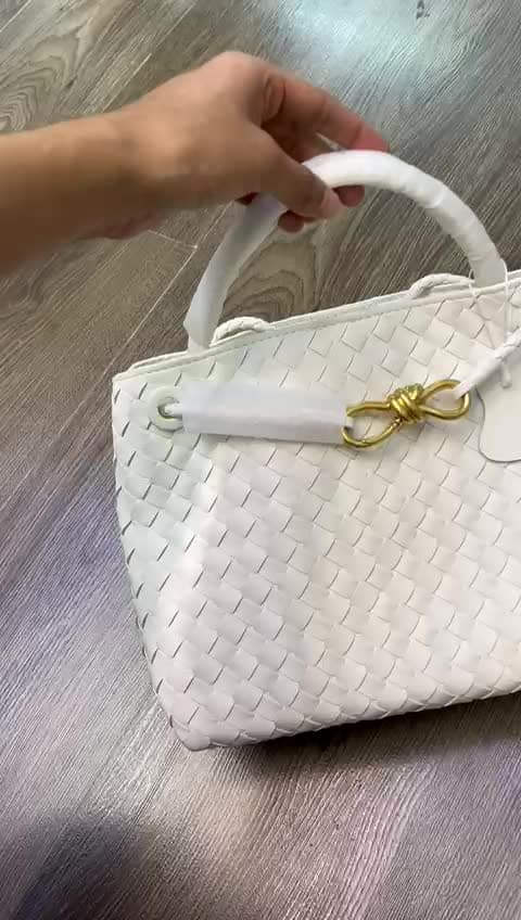 Bottega Veneta Bags, vidéo 22