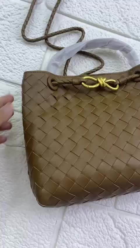 Bottega Veneta Bags, vidéo 23