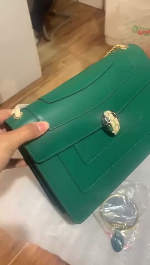 Bvlgari Bags, vidéo 13