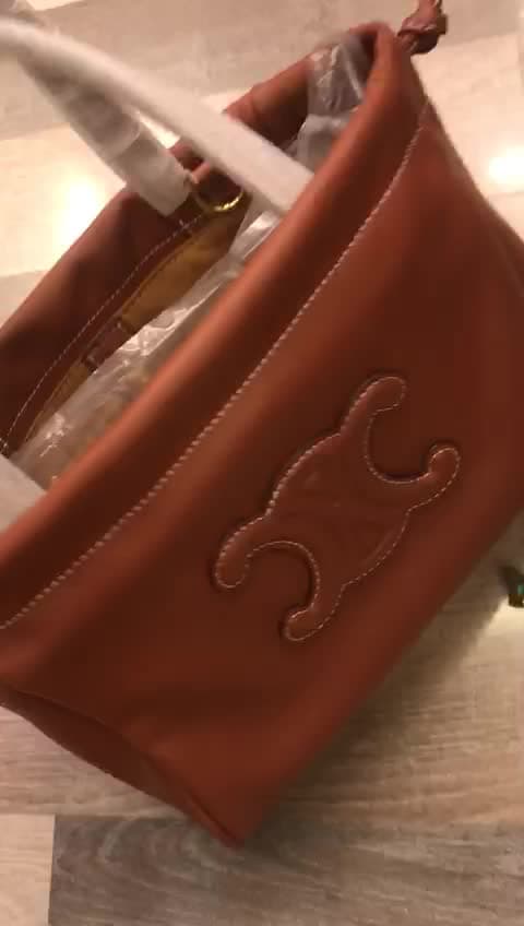Celine Bags، فيديو 12