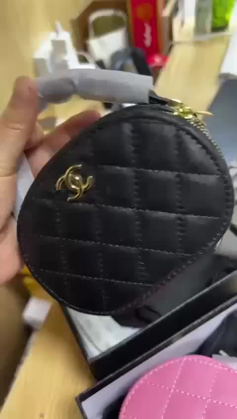 Chanel Bags, Video 17