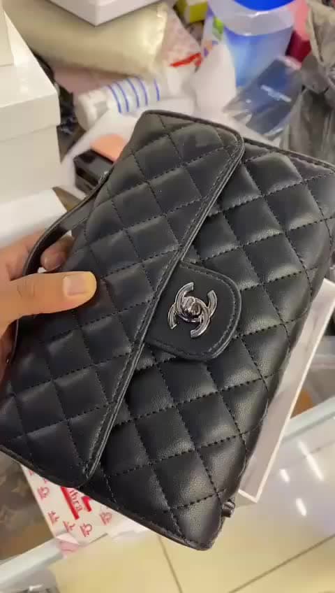 Chanel Bags, Video 24