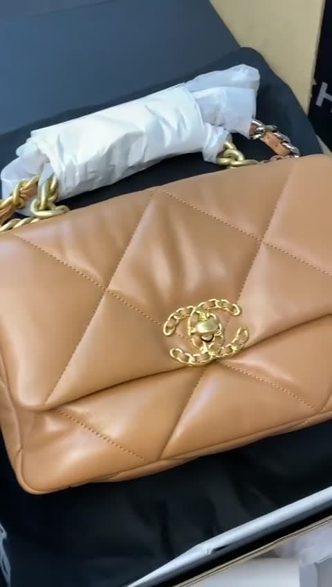 Chanel Bags, Video 31