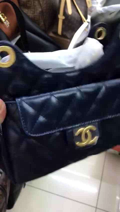 Chanel Bags, Video 40