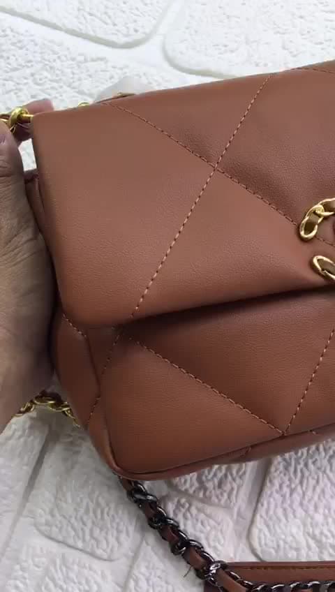 Chanel Bags, Video 46