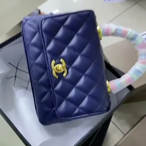 Chanel Bags, Video 12