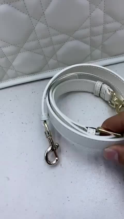 Christian Dior Bags، فيديو 5