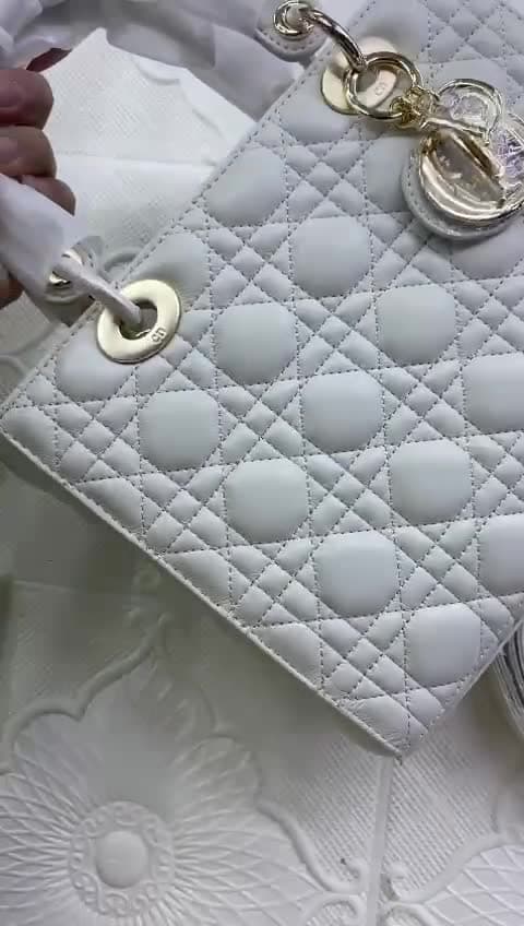 Christian Dior Bags، فيديو 6