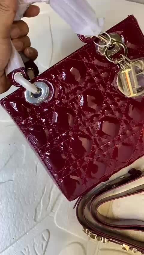 Christian Dior Bags، فيديو 10