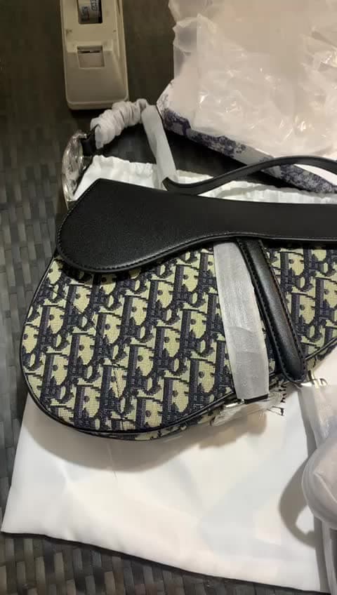 Christian Dior Bags، فيديو 19