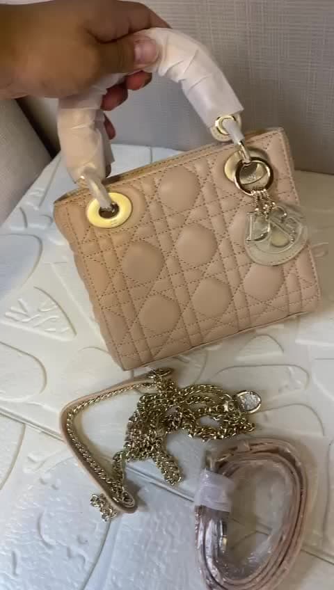 Christian Dior Bags، فيديو 24