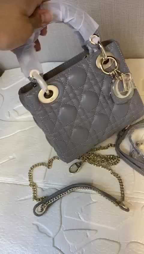 Christian Dior Bags، فيديو 32