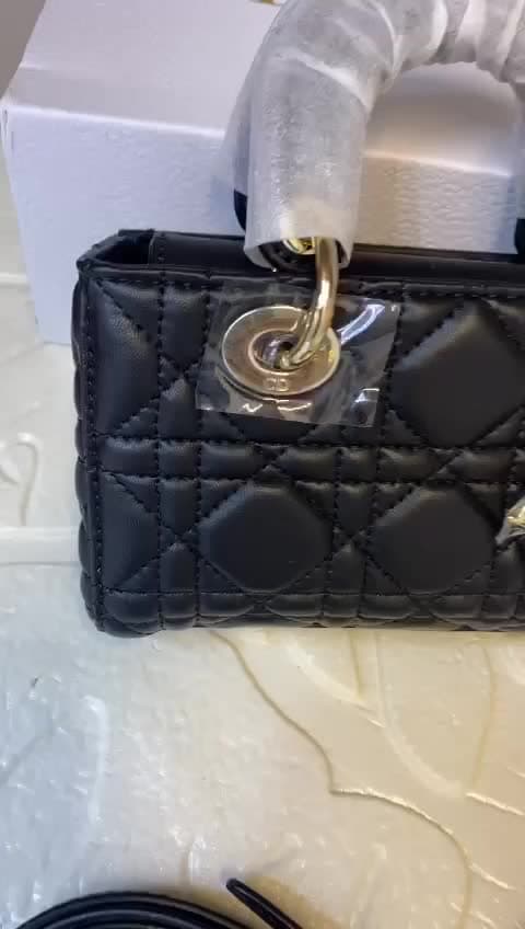 Christian Dior Bags، فيديو 33