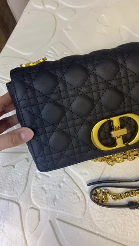 Christian Dior Bags، فيديو 45