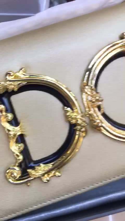D&G Bags، فيديو 2