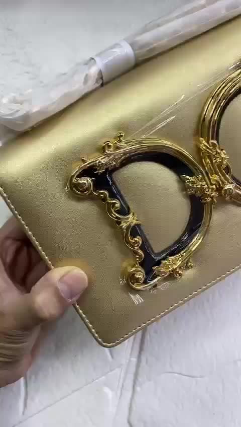 D&G Bags، فيديو 5