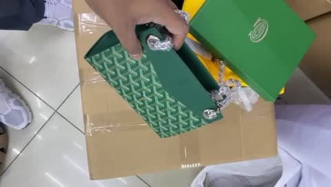 Goyard Bags، فيديو 18