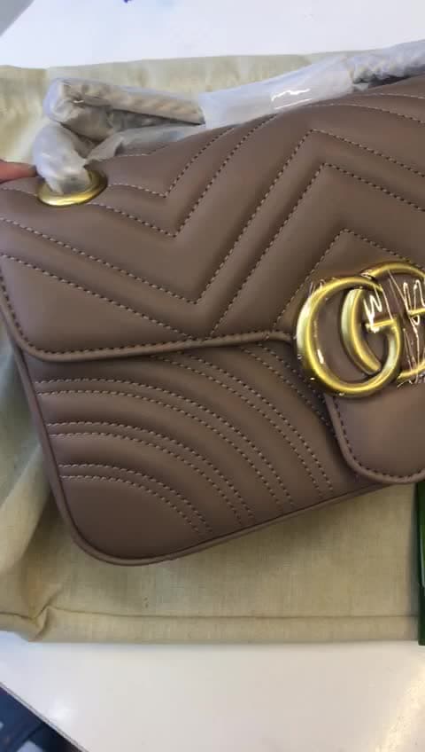 Gucci Bags، فيديو 7