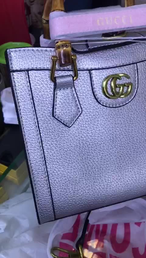 Gucci Bags، فيديو 16