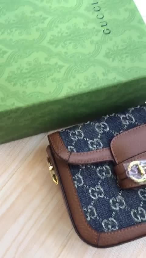 Gucci Bags، فيديو 40