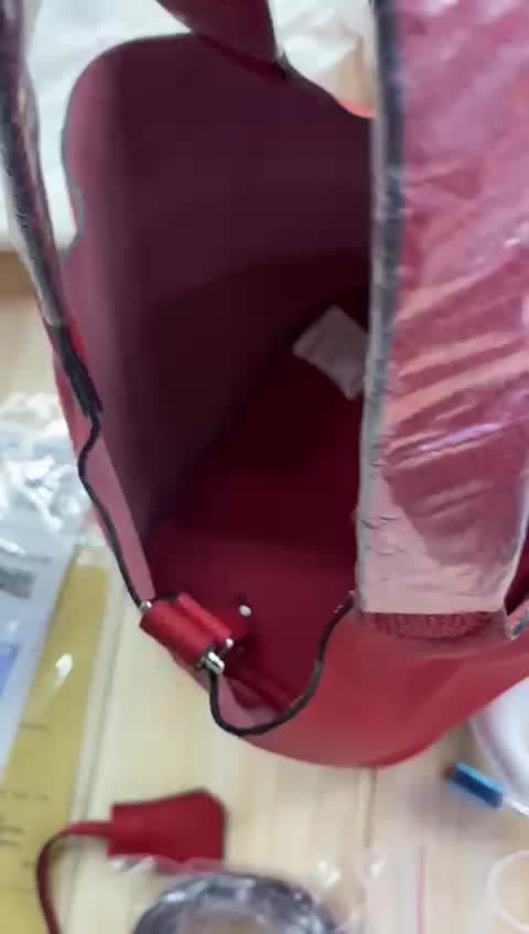 Hermes Bags، فيديو 10
