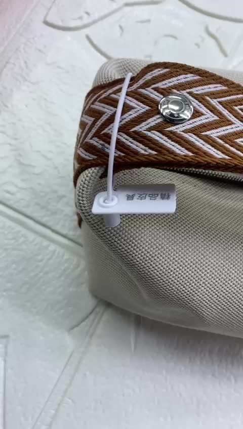 Hermes Bags، فيديو 12
