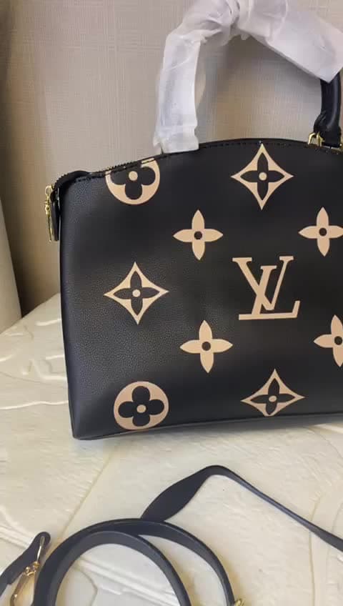 Louis Vuitton Bags, vidéo 37