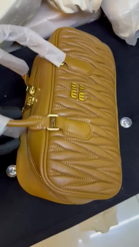 Miu Miu Bags, video 4