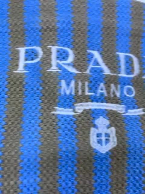 Prada Bags, video 6