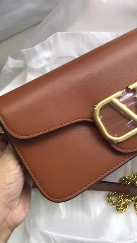 Valentino Bags, video 3