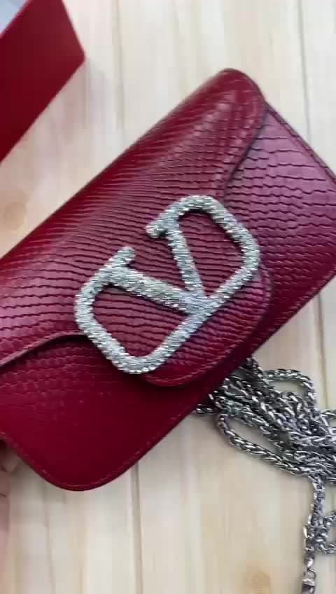 Valentino Bags, video 32