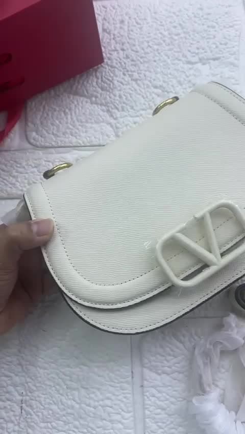 Valentino Bags, video 42