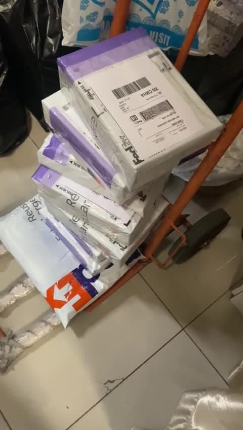 Deliveries، فيديو 7