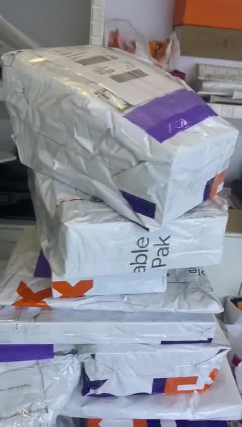 Deliveries، فيديو 25
